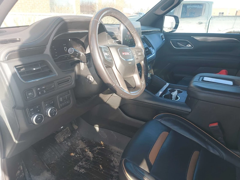 Gmc Yukon CARFAX* АВТОФИНАНСИРАНЕ* БЕЗ ПЪРВОНАЧАЛНА ВНОСКА* , снимка 5 - Автомобили и джипове - 52952072