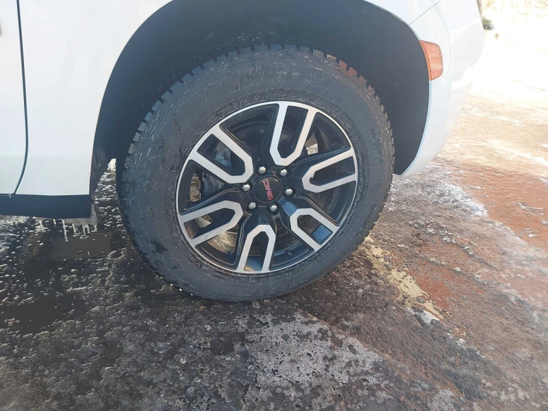 Gmc Yukon CARFAX* АВТОФИНАНСИРАНЕ* БЕЗ ПЪРВОНАЧАЛНА ВНОСКА* , снимка 7 - Автомобили и джипове - 52952072