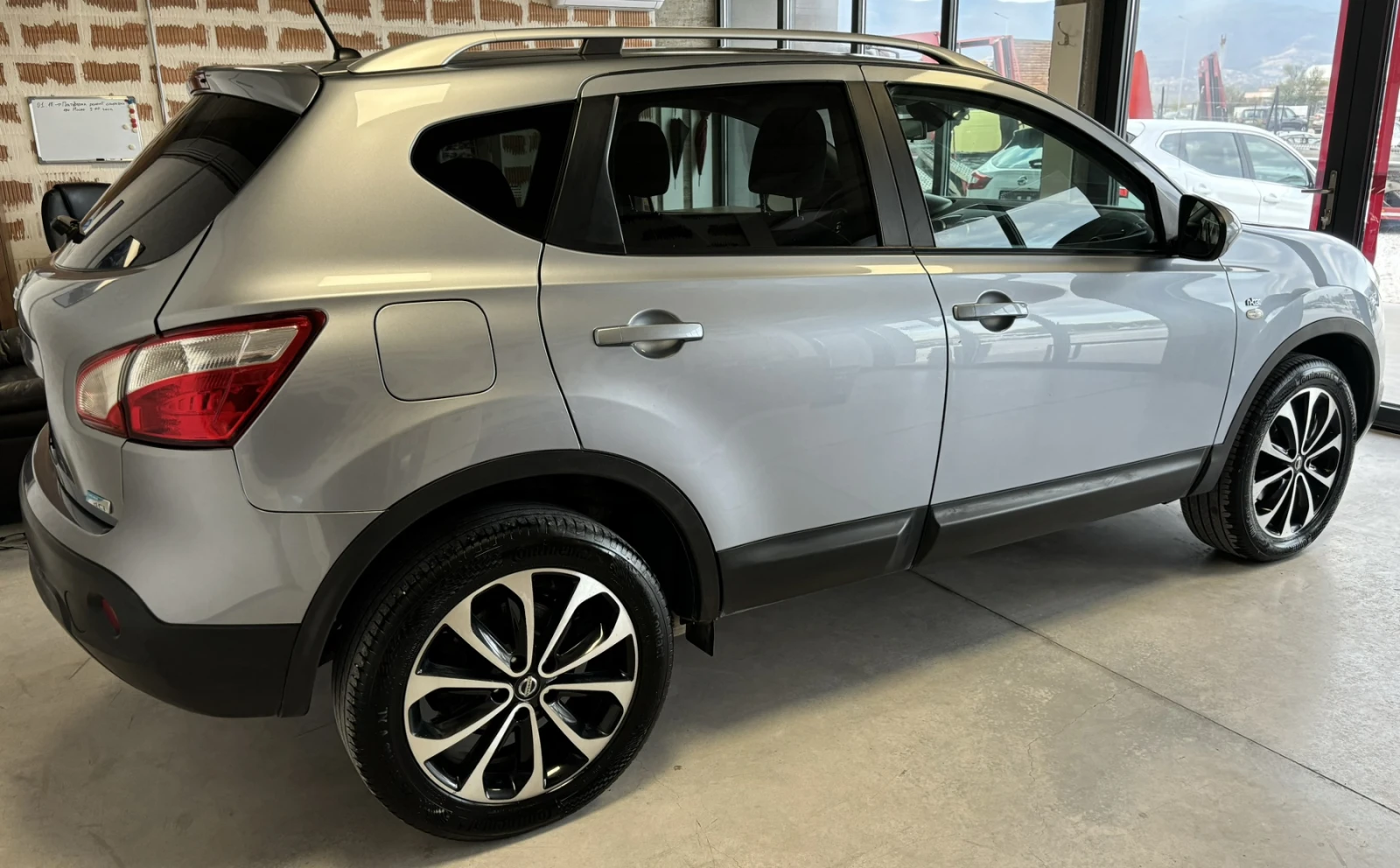 Nissan Qashqai N-TEC 1.6dCi - изображение 4