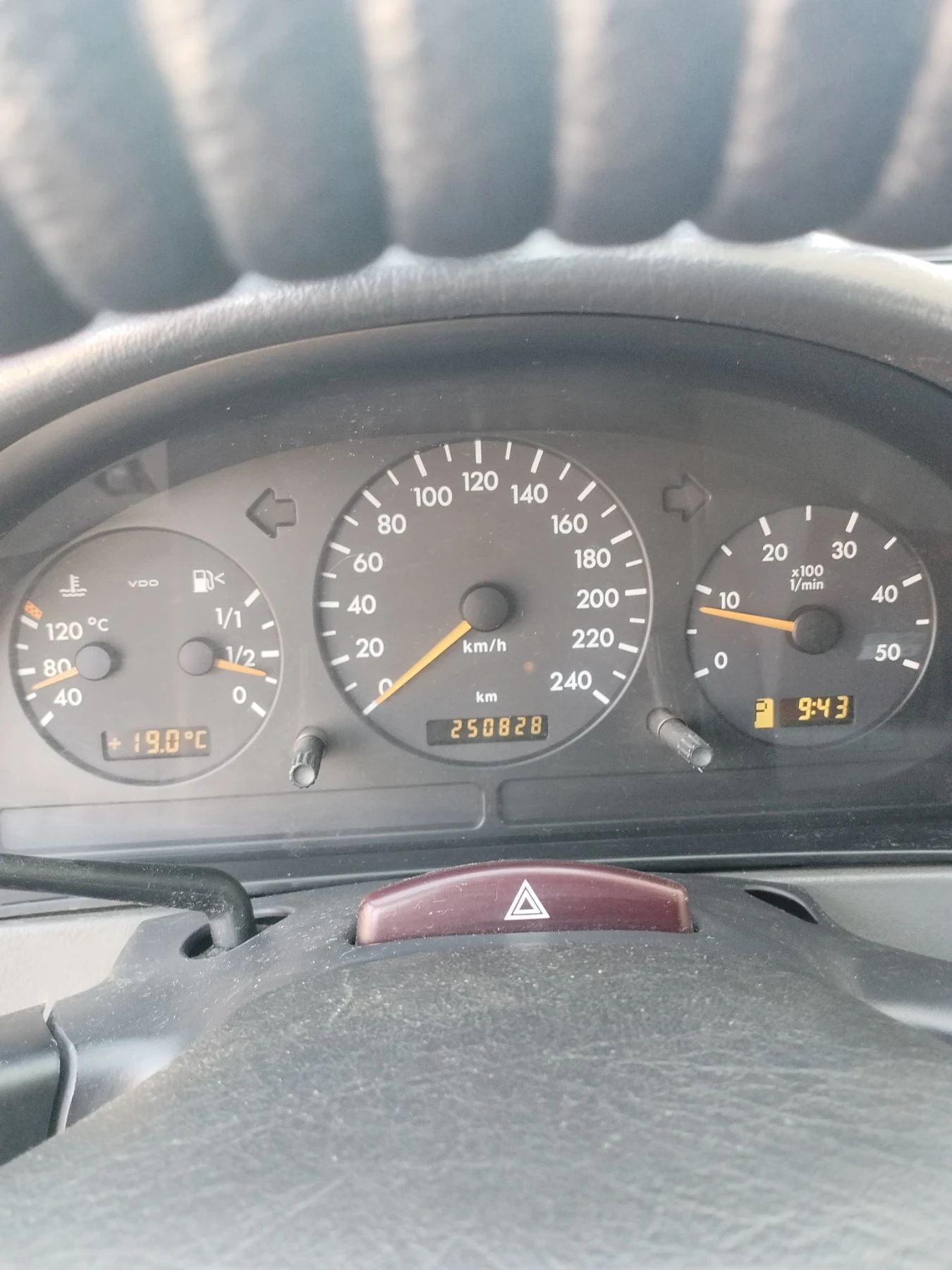 Mercedes-Benz ML 270  - изображение 5