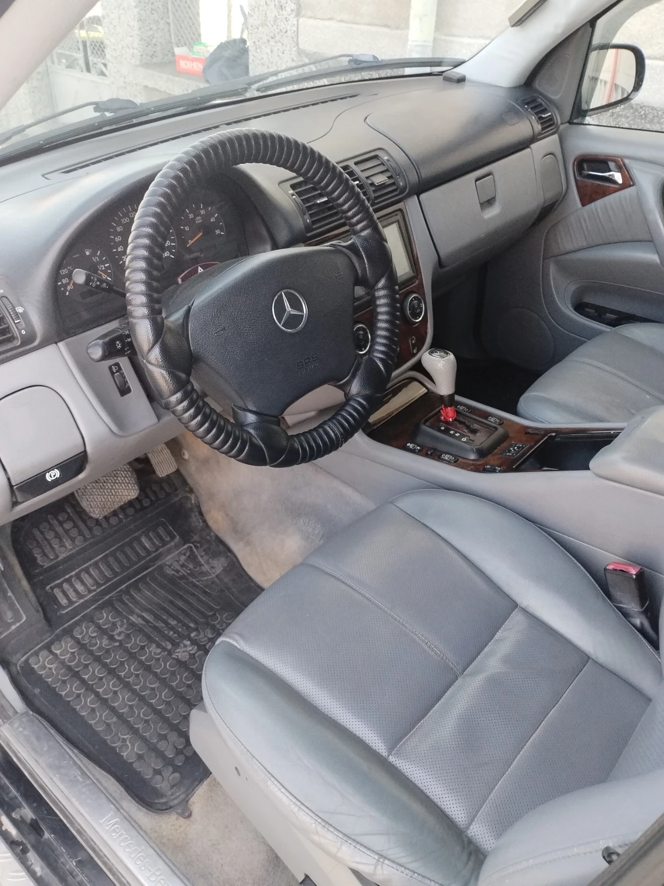 Mercedes-Benz ML 270  - изображение 7