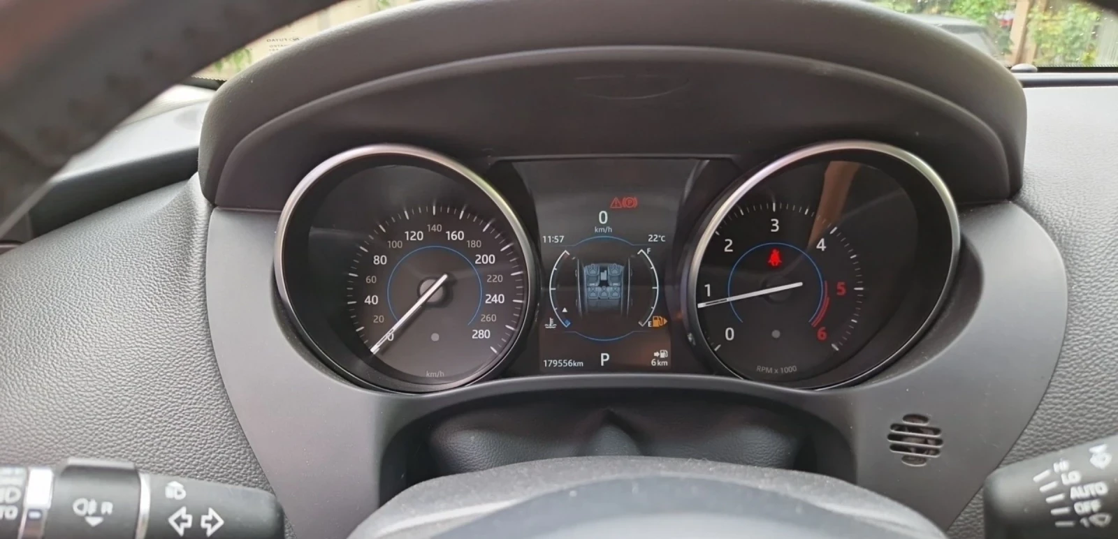 Jaguar F-PACE  - изображение 6