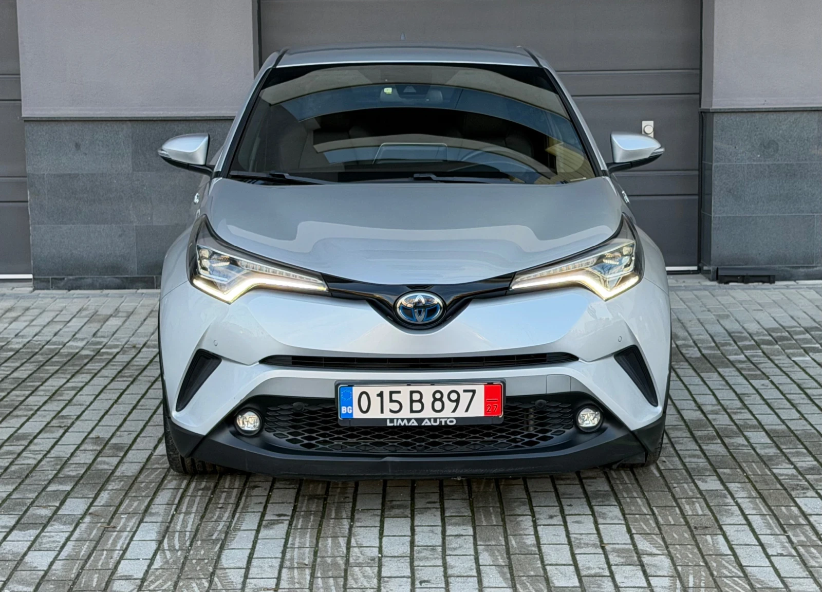 Toyota C-HR 1.8 hybrid ГАРАНЦИА!! Distronic / Keyless / Navi  - изображение 2