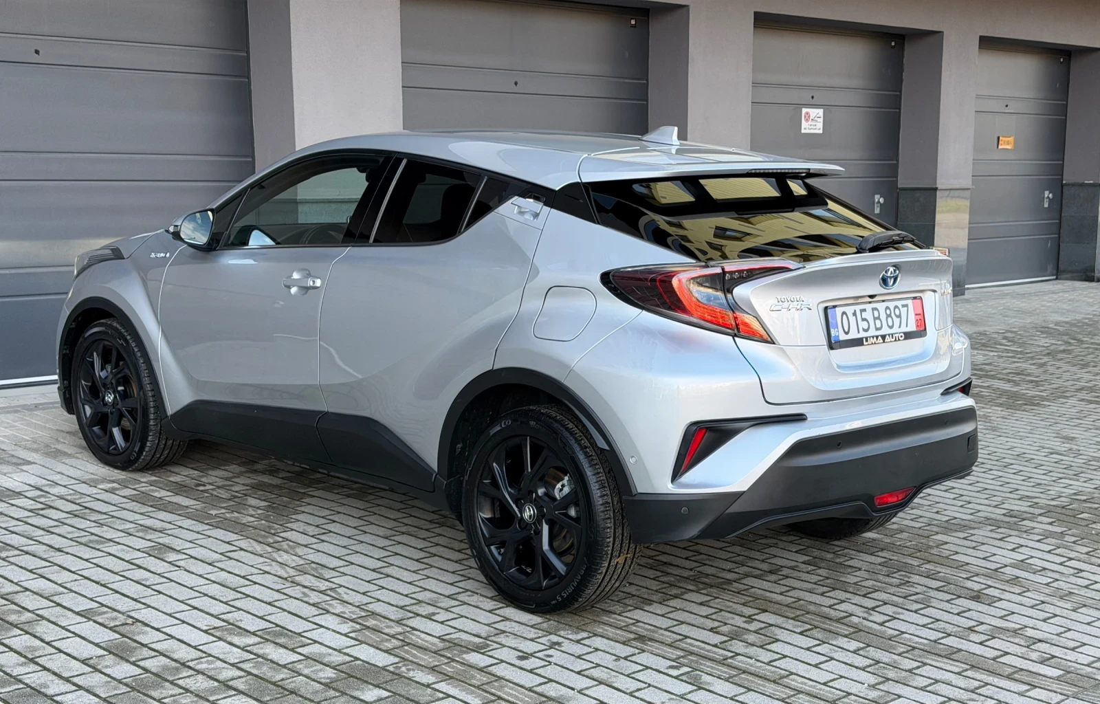 Toyota C-HR 1.8 hybrid ГАРАНЦИА!! Distronic / Keyless / Navi  - изображение 6
