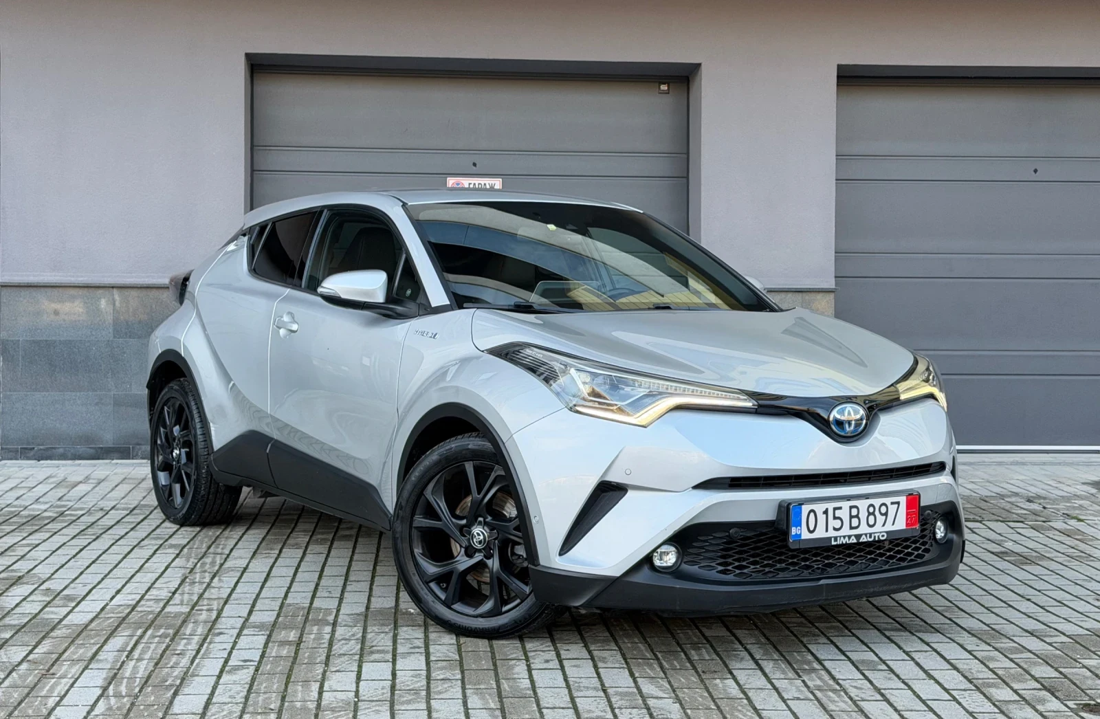 Toyota C-HR 1.8 hybrid ГАРАНЦИА!! Distronic / Keyless / Navi  - изображение 3