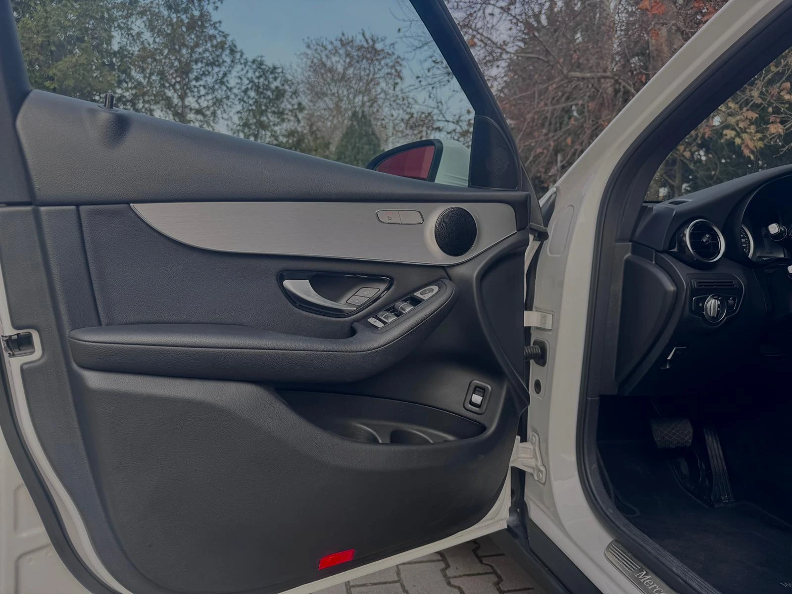 Mercedes-Benz GLC 250 4M* Offroad* ChromeLine* CruisControl | Mobile.bg � ����������� 7