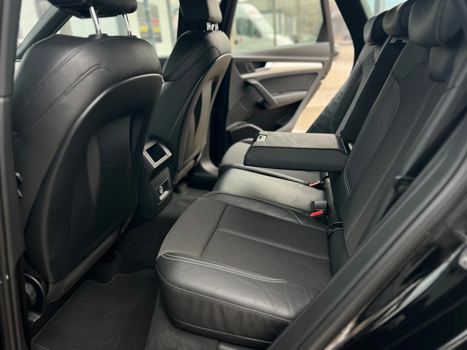 Audi Q5, снимка 14 - Автомобили и джипове - 53710201