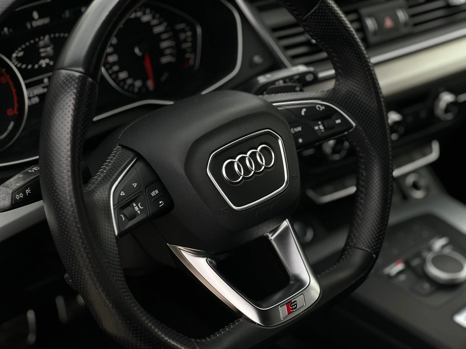 Audi Q5, снимка 10 - Автомобили и джипове - 53710201