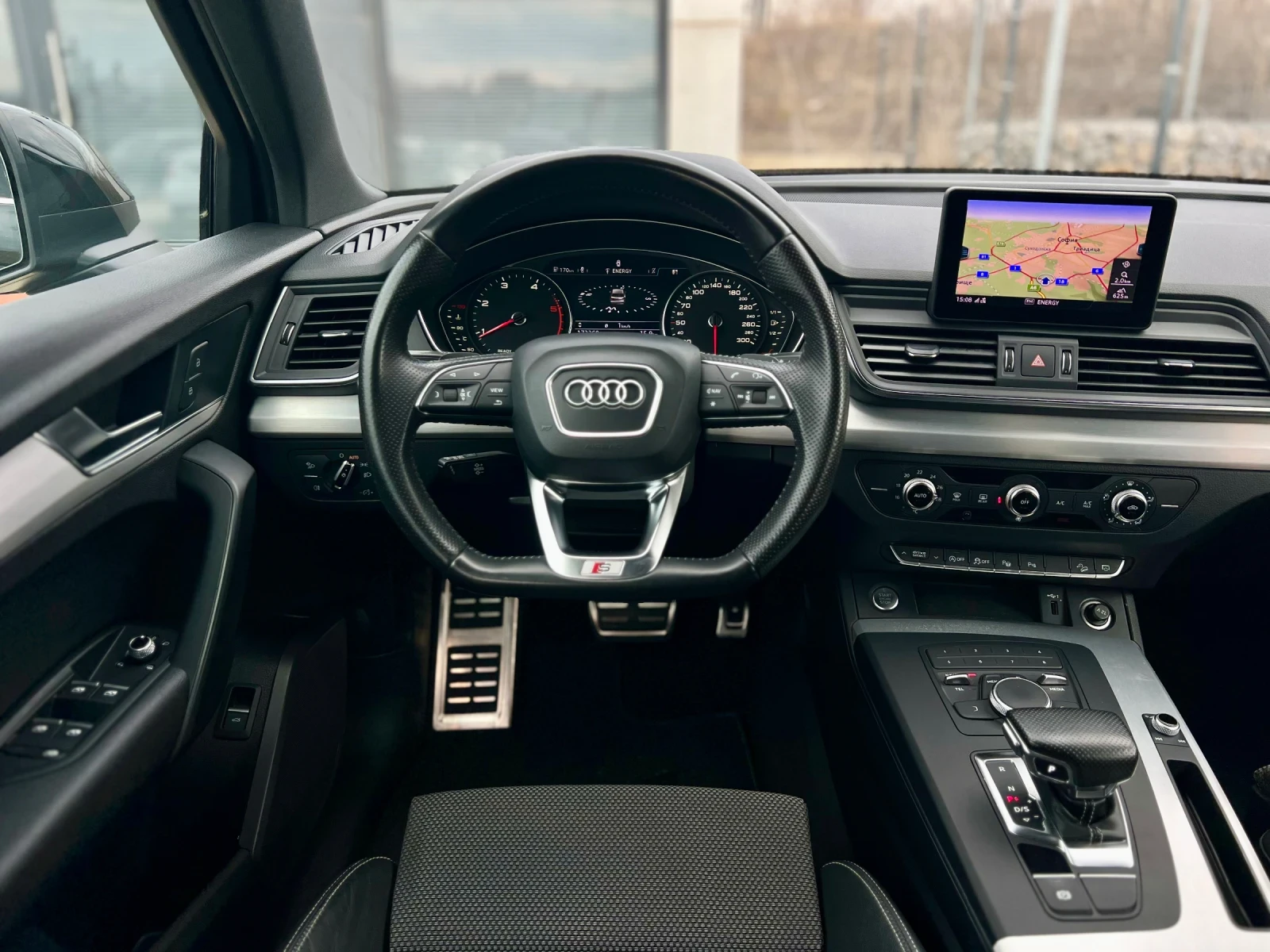 Audi Q5, снимка 9 - Автомобили и джипове - 53710201