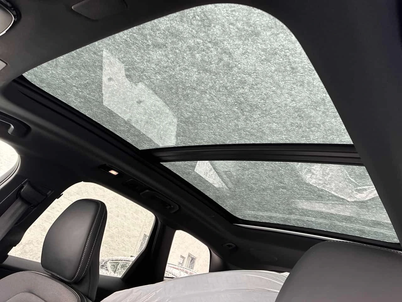 Volvo XC60 R Design  CARFAX, снимка 11 - Автомобили и джипове - 53977621