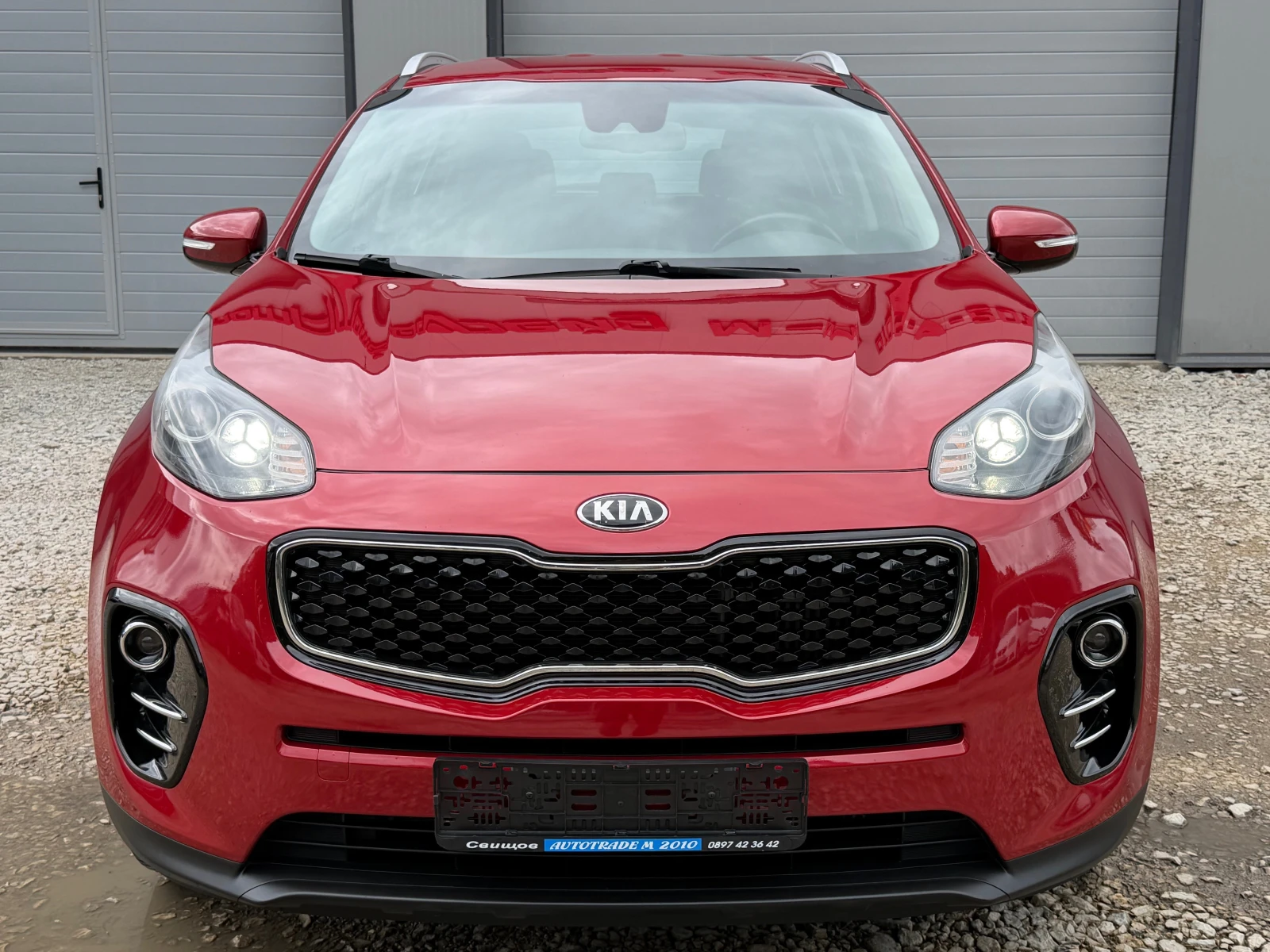 Kia Sportage 1.7CRDI* Navi* Top* LED* Evro6, снимка 2 - Автомобили и джипове - 54782569