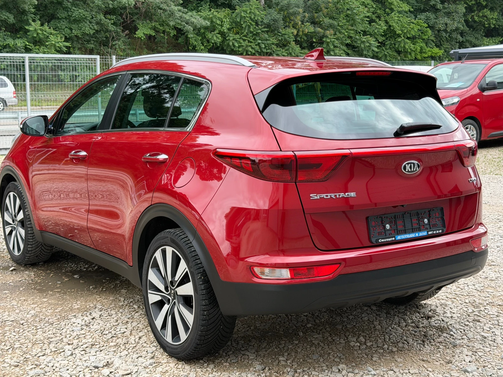 Kia Sportage 1.7CRDI* Navi* Top* LED* Evro6, снимка 6 - Автомобили и джипове - 54782569