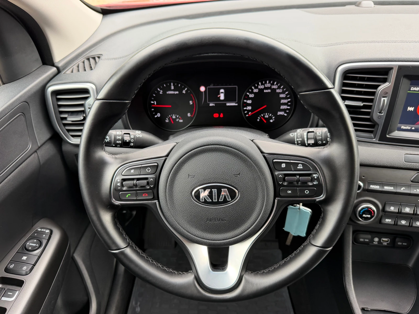Kia Sportage 1.7CRDI* Navi* Top* LED* Evro6, снимка 10 - Автомобили и джипове - 54782569