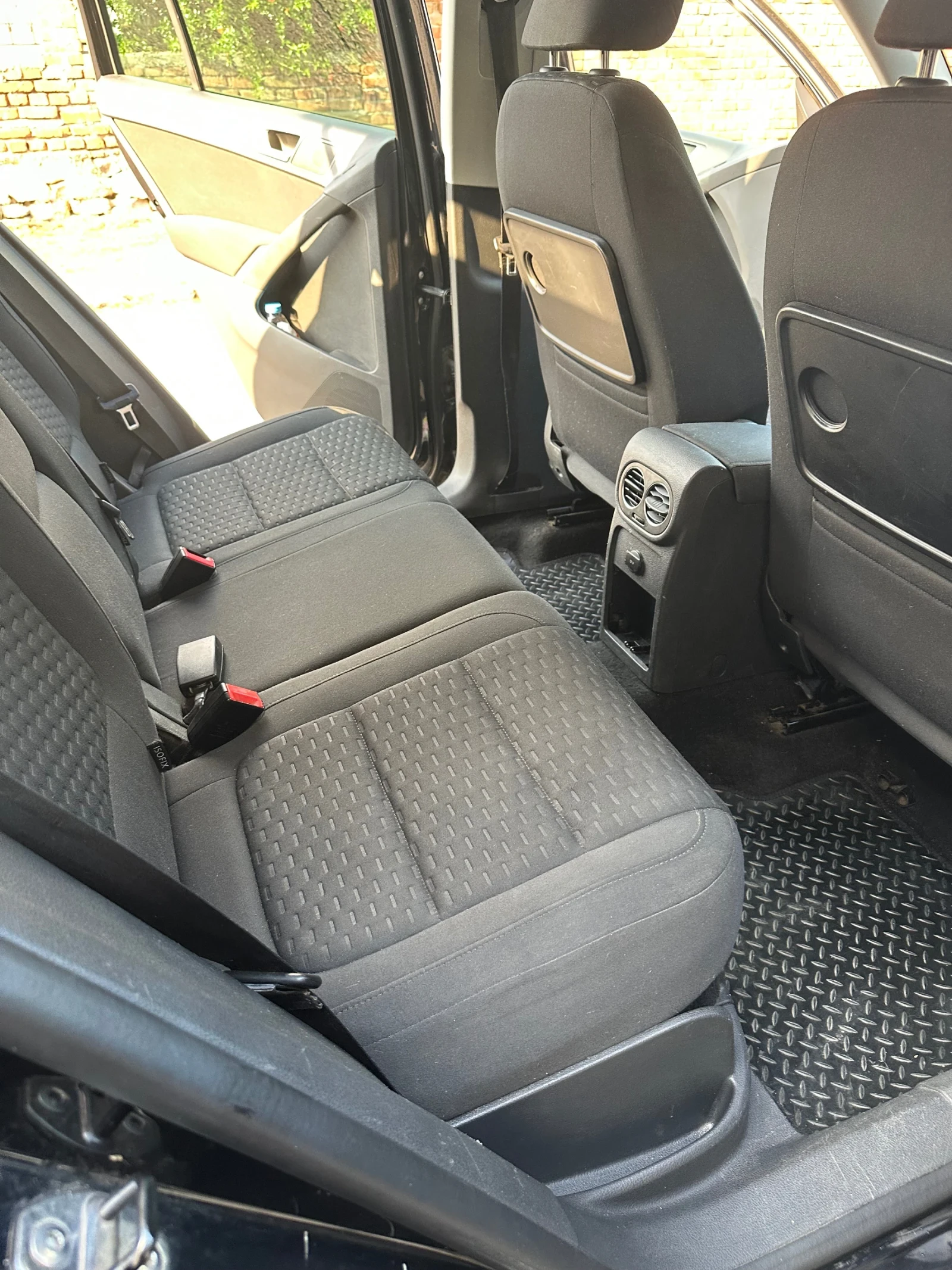 VW Tiguan 2.0TDI 140 к Automatic 4motion, снимка 6 - Автомобили и джипове - 55063678