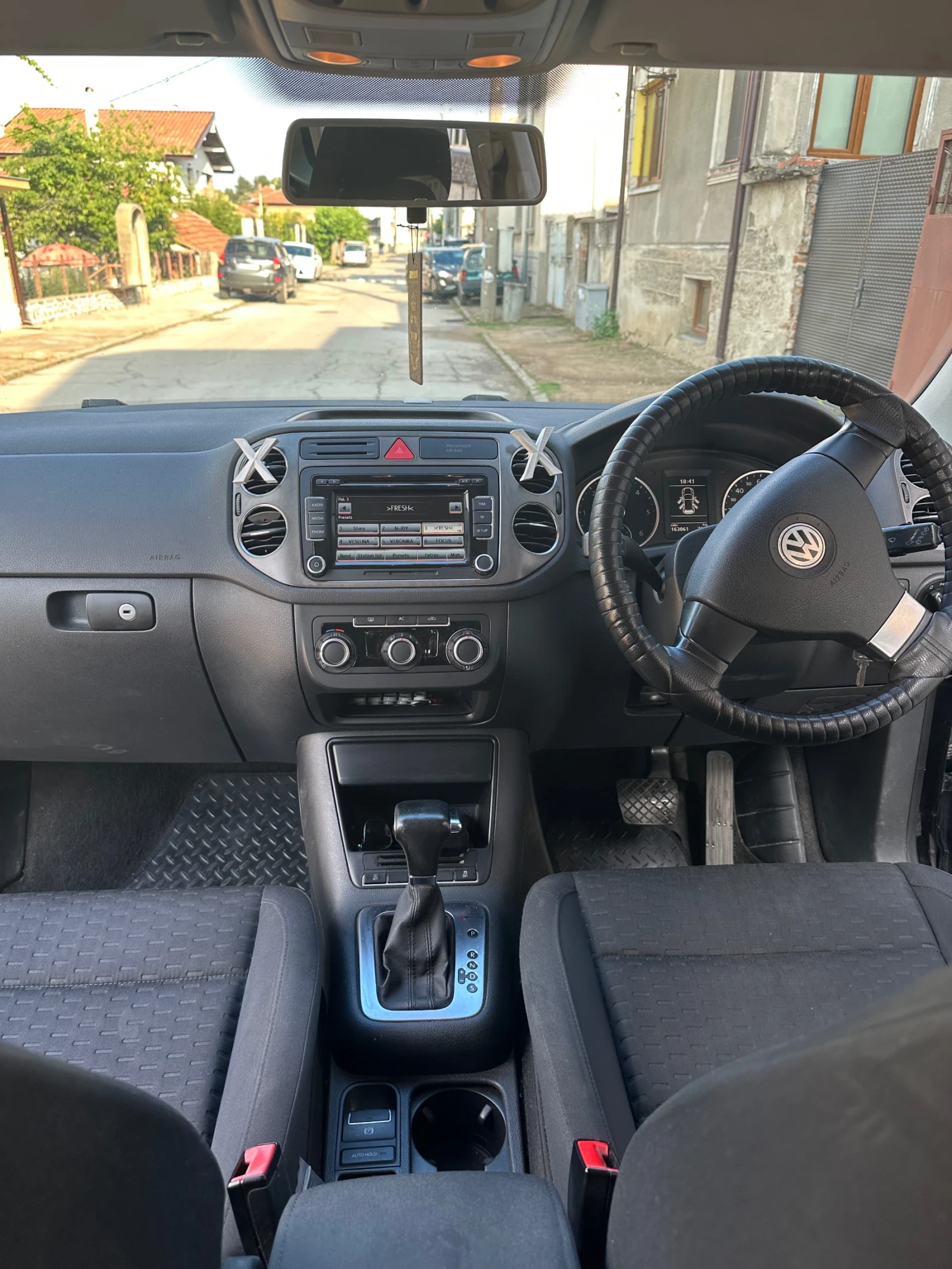 VW Tiguan 2.0TDI 140 к Automatic 4motion, снимка 5 - Автомобили и джипове - 55063678