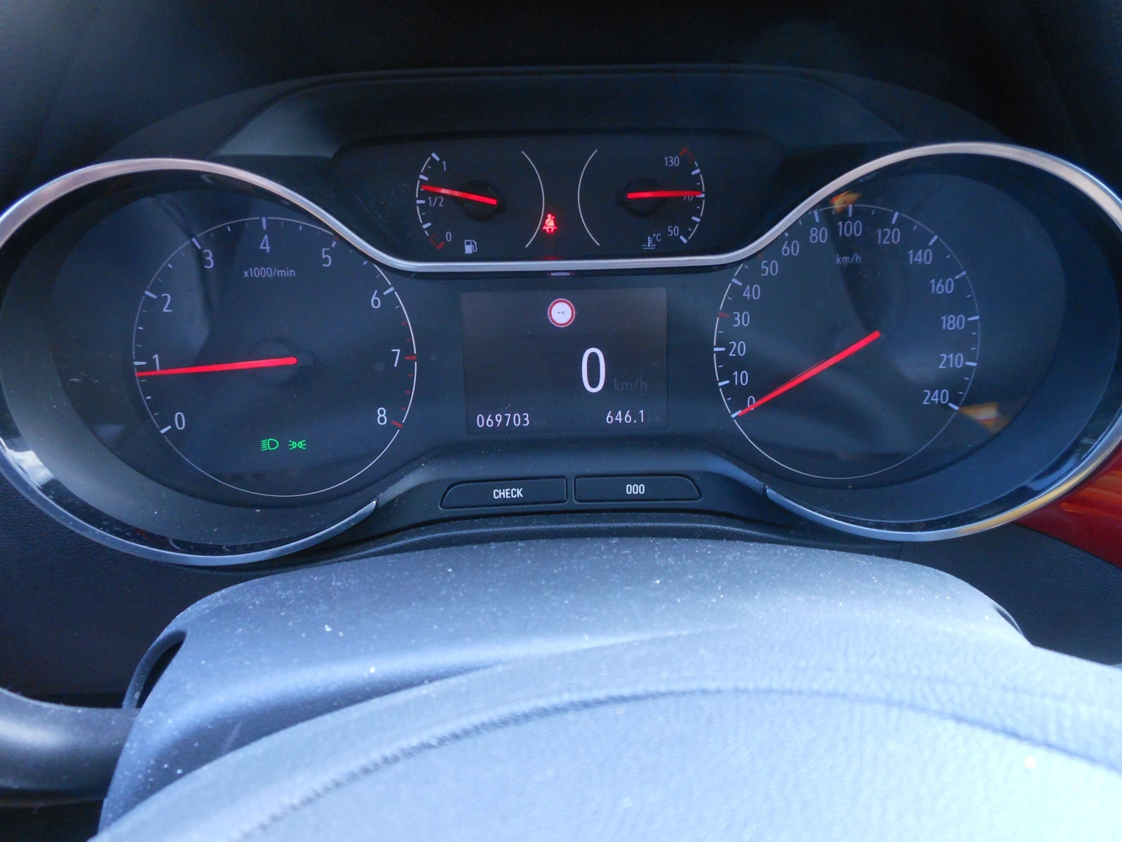 Opel Crossland X, снимка 10 - Автомобили и джипове - 55829387