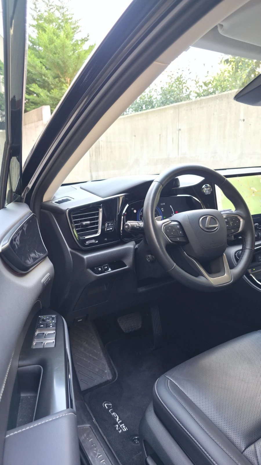 Lexus NX 350h, снимка 6 - Автомобили и джипове - 55901493