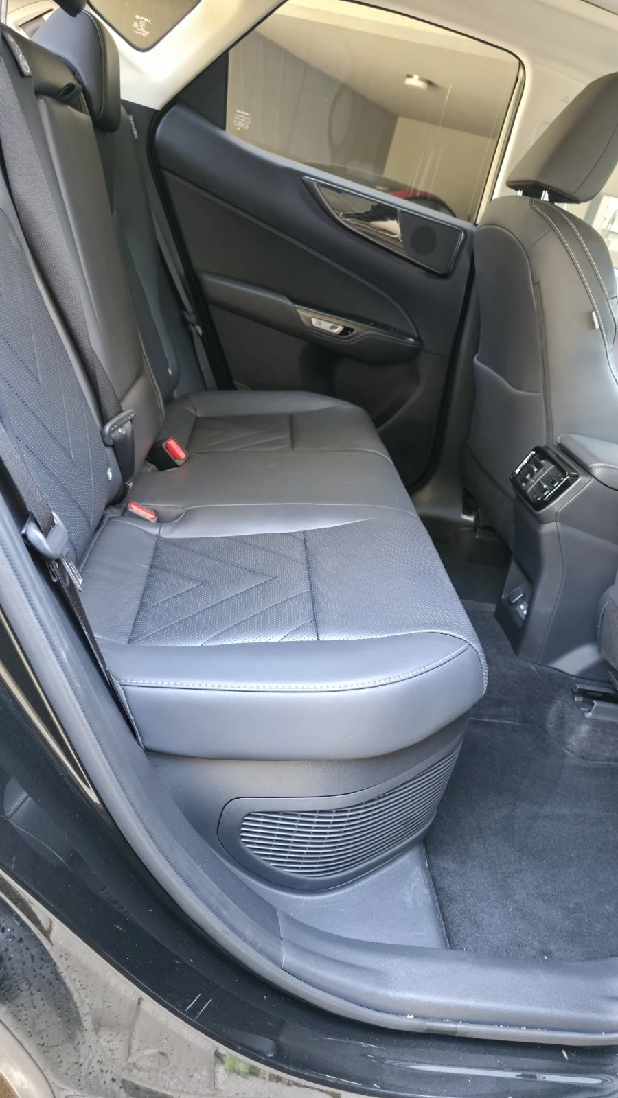 Lexus NX 350h, снимка 11 - Автомобили и джипове - 55901493
