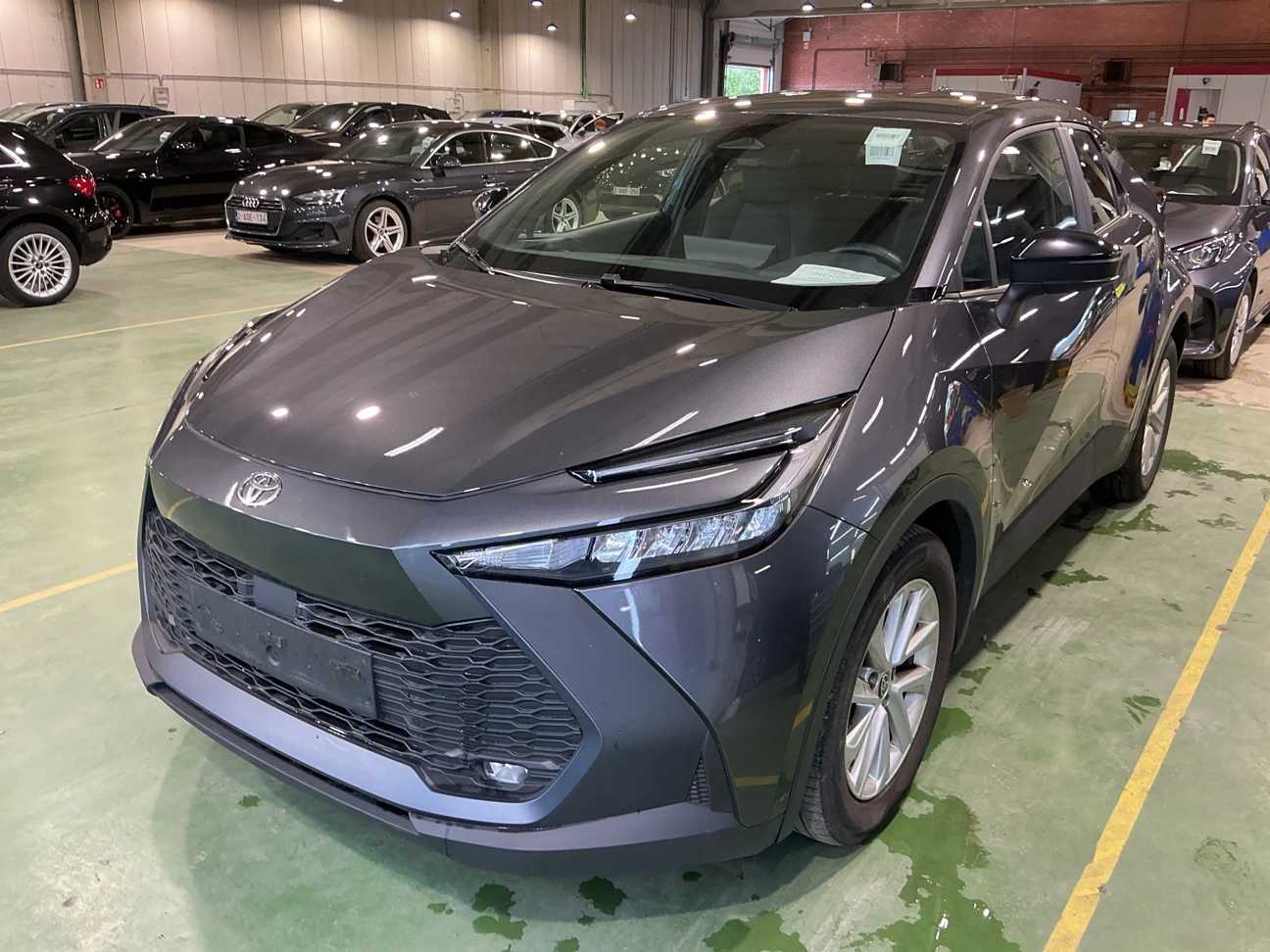 Toyota C-HR 1.8L Hybrid Dynamic e-CVT Navi