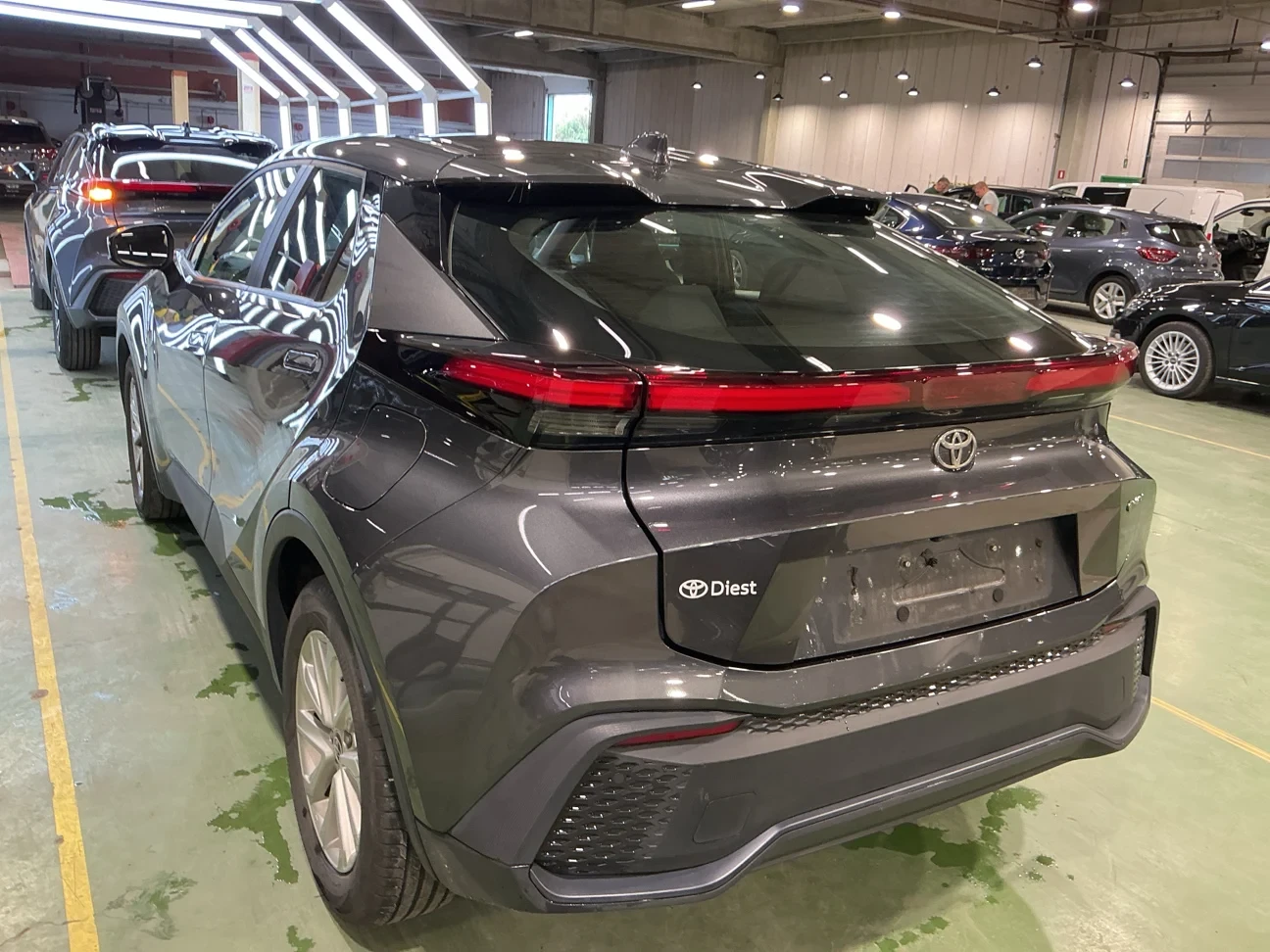 Toyota C-HR 1.8L Hybrid Dynamic e-CVT Navi, снимка 2 - Автомобили и джипове - 56163729