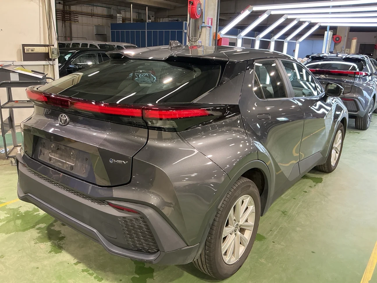 Toyota C-HR 1.8L Hybrid Dynamic e-CVT Navi, снимка 3 - Автомобили и джипове - 56163729