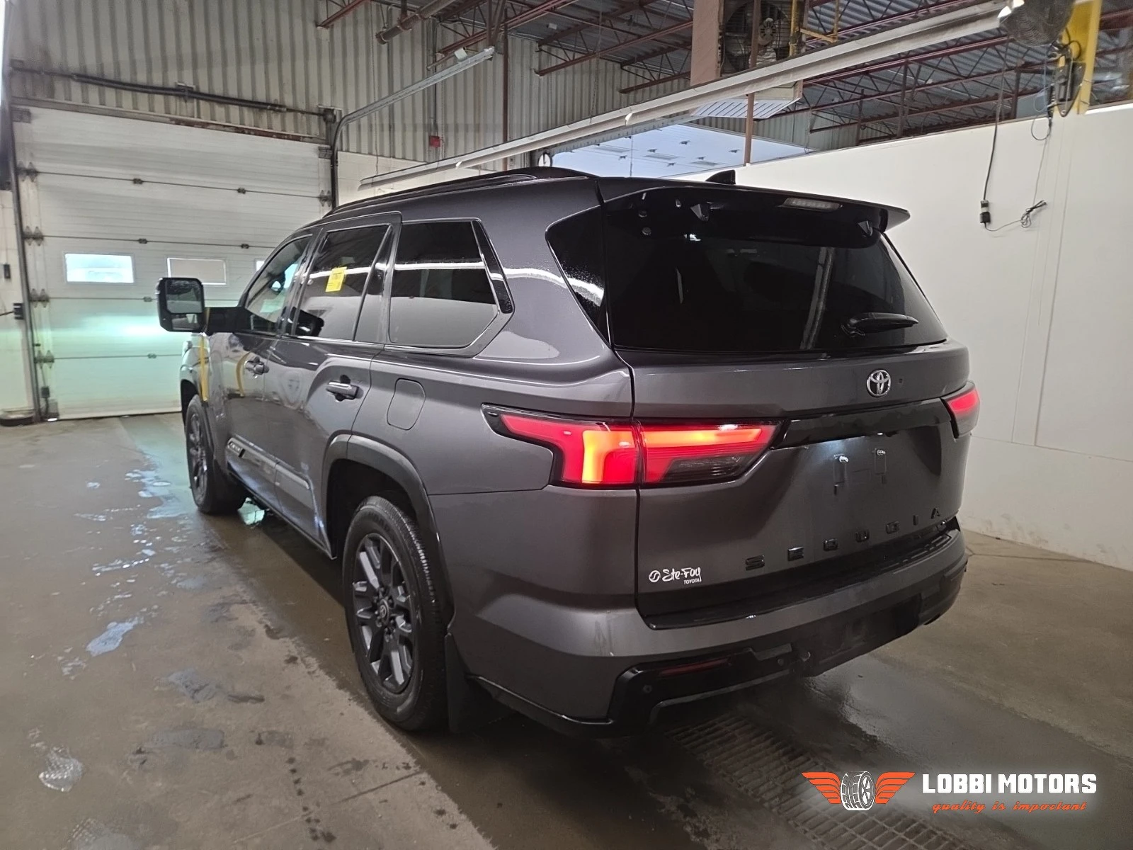Toyota Sequoia, снимка 4 - Автомобили и джипове - 56392466