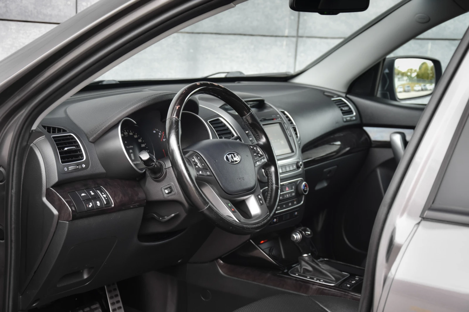 Kia Sorento 2.2 CRDI ACTIVE PRO, снимка 11 - Автомобили и джипове - 56516297