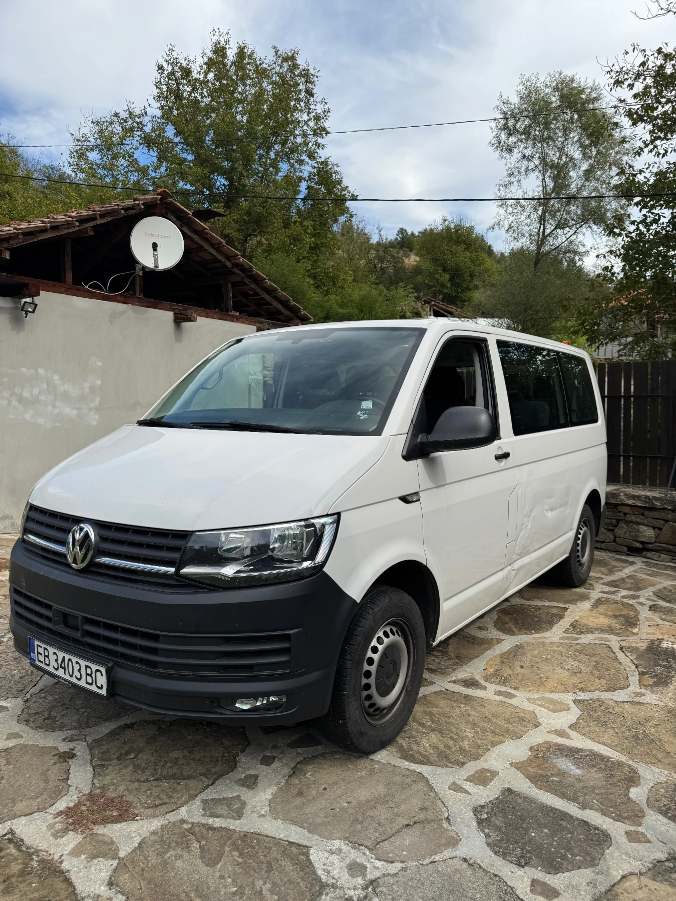 VW T6 2.0 TDI 9 местен, снимка 2 - Бусове и автобуси - 56273467