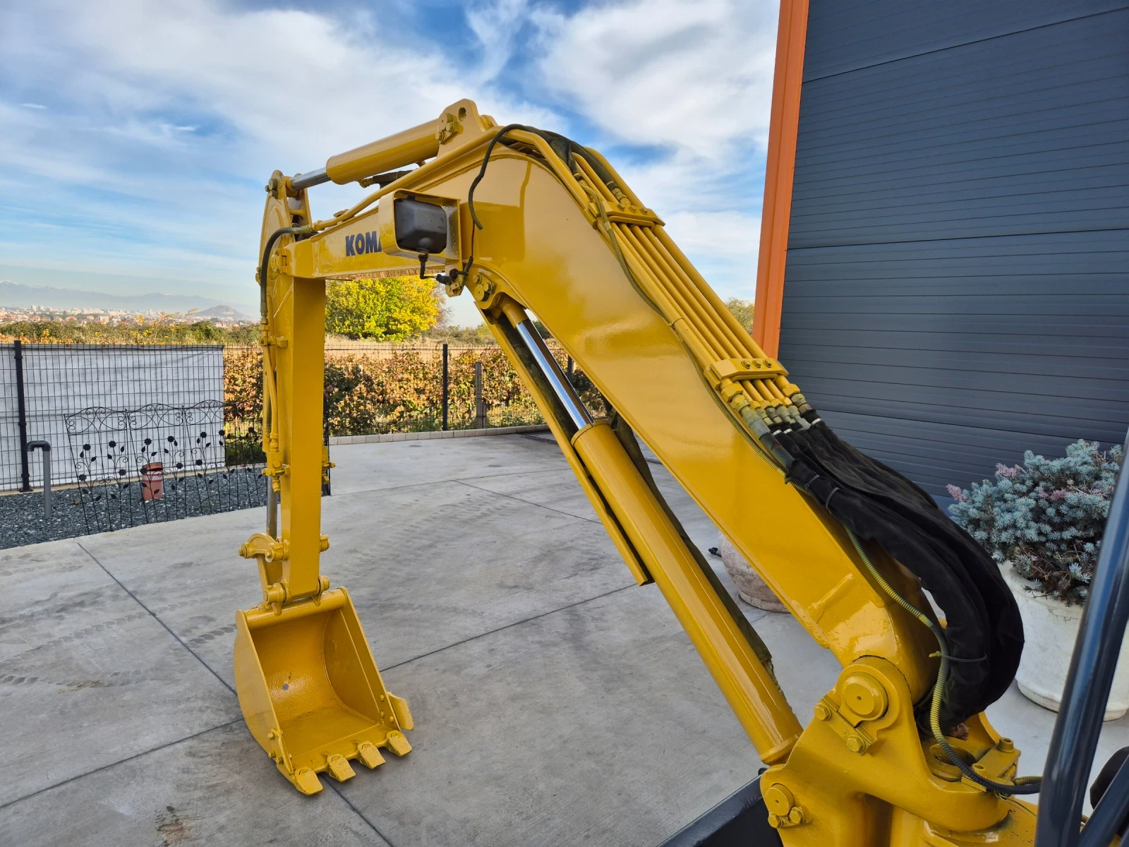 Багер Komatsu PC30MR / ИЗВОДИ ЗА ЧУК / 3 тонен / ПЕРФЕКТЕН ! - изображение 10