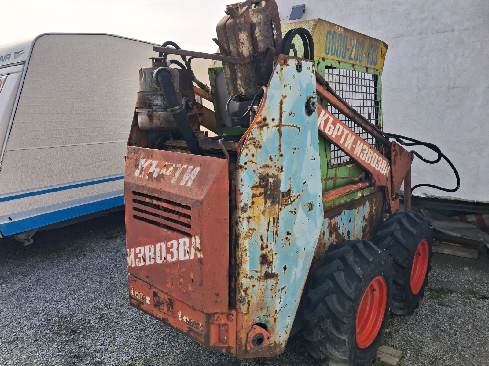 Мини челни товарачи Bobcat LANZ LL30 - изображение 3