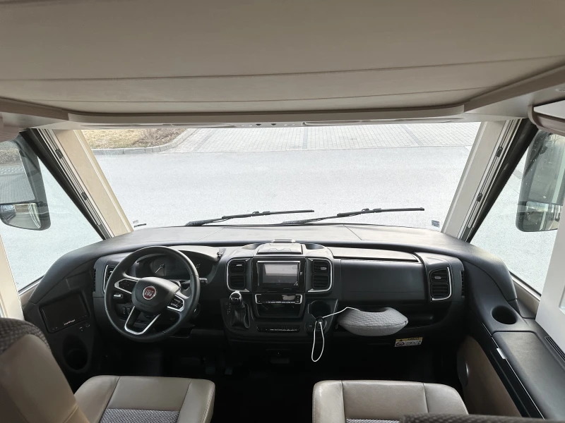 Кемпер Carthago Carthago I 144QB, 3.5 т , Автомат, снимка 5 - Каравани и кемпери - 52267819