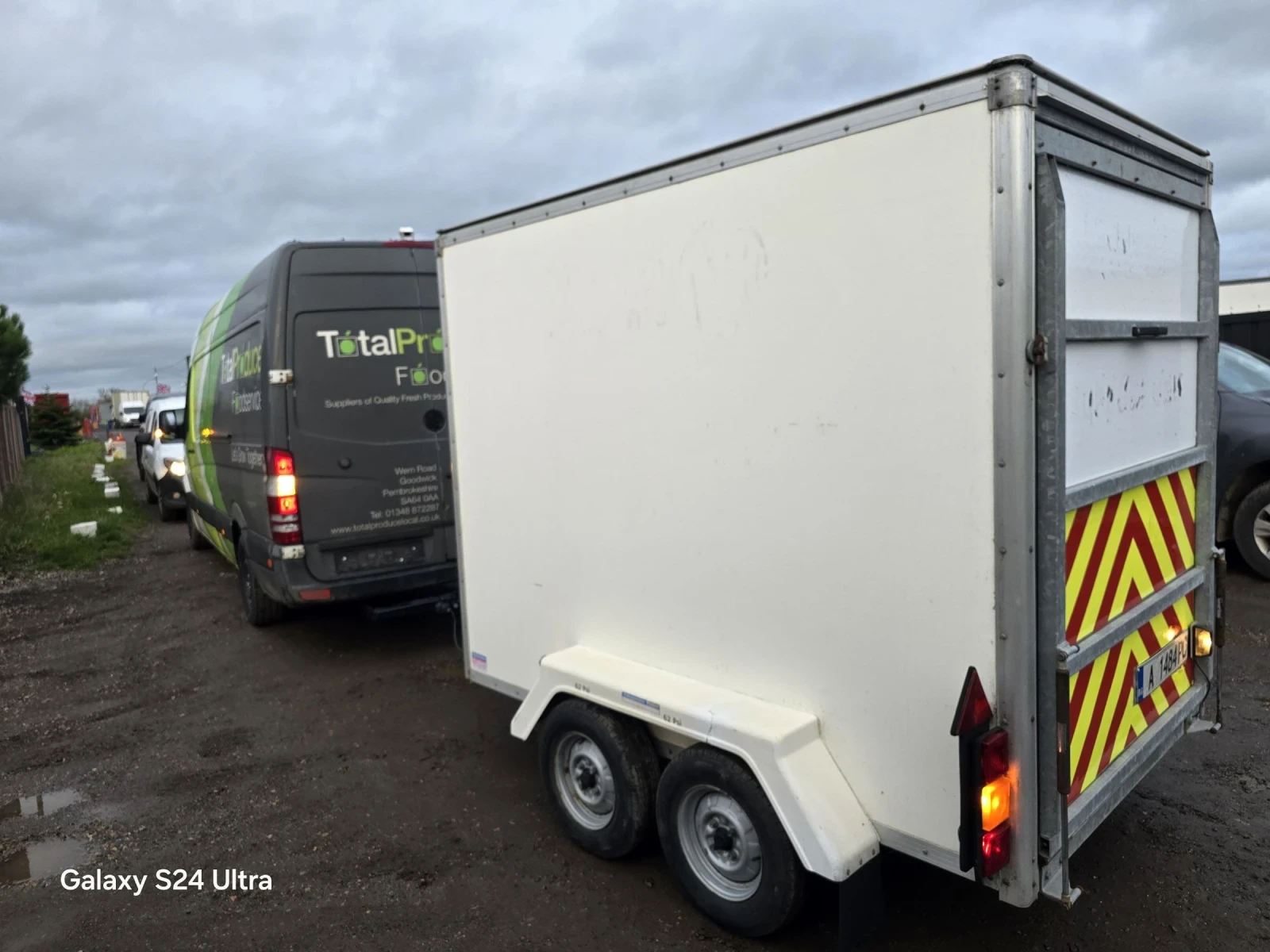   Blue line | Mobile.bg   12