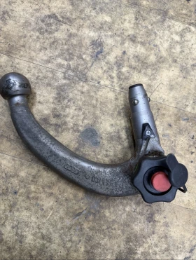 Теглич/кука за ауди audi, снимка 2 - Части - 53101073