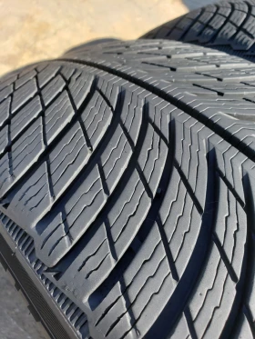 Гуми Зимни 235/50R20, снимка 6