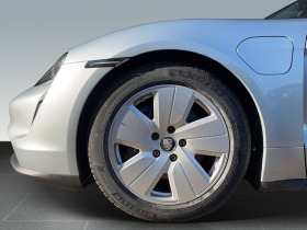 Porsche Taycan PERFORMANCEBATT+ / HEAD PUMP/ MATRIX/ PANO/ CAMERA, снимка 3 - Автомобили и джипове - 44192405