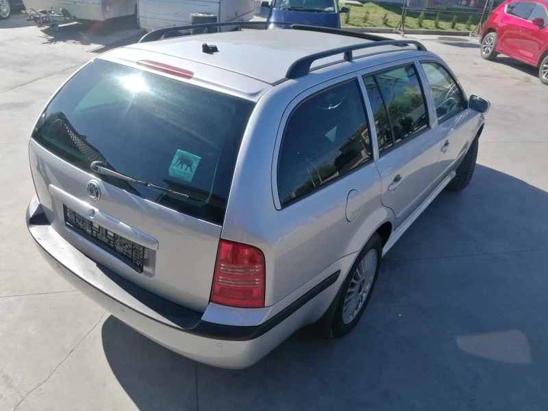 Skoda Octavia 1.8T 150к.с. 4x4 Швейцария, снимка 3 - Автомобили и джипове - 47217489