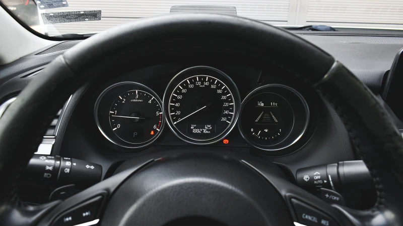 Mazda 6 ULTIMATE 2.2 SKYACTIV-D Automatic, снимка 14 - Автомобили и джипове - 50302352