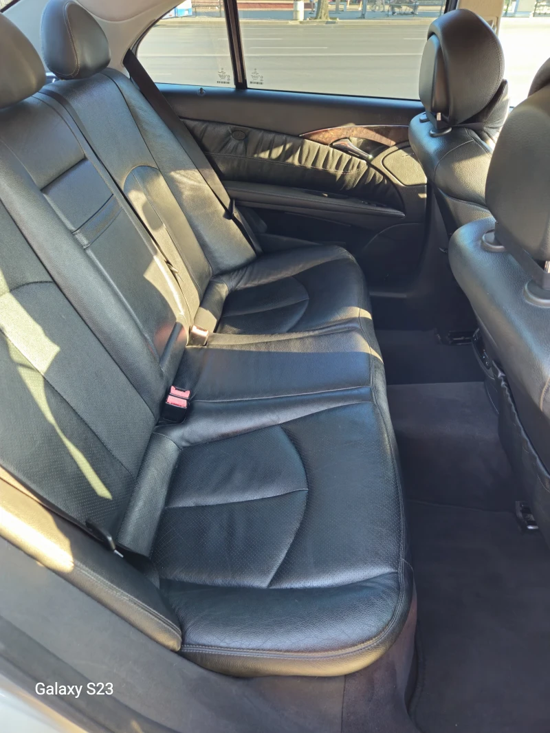 Mercedes-Benz E 320 4 MATIC, снимка 9 - Автомобили и джипове - 52306932