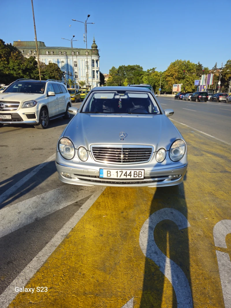 Mercedes-Benz E 320 4 MATIC, снимка 3 - Автомобили и джипове - 52306932