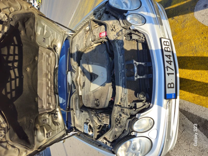 Mercedes-Benz E 320 4 MATIC, снимка 13 - Автомобили и джипове - 52306932