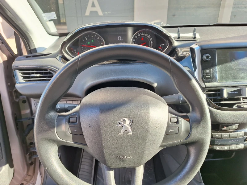 Peugeot 208 1.4 HDI, снимка 7 - Автомобили и джипове - 52530338