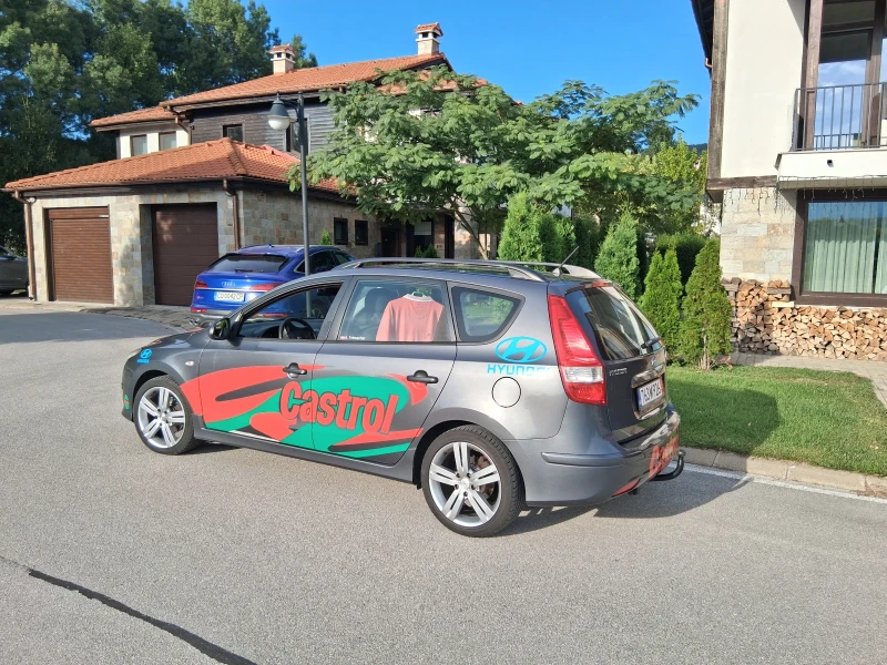 Hyundai I30 1.6 CRDI, снимка 4 - Автомобили и джипове - 52640782