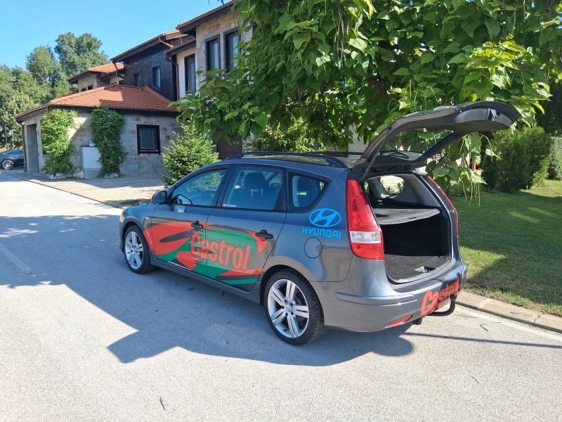 Hyundai I30 1.6 CRDI, снимка 6 - Автомобили и джипове - 52640782