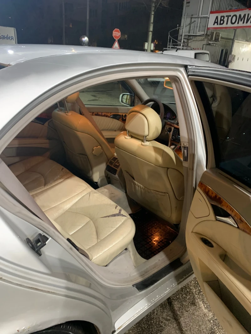 Mercedes-Benz E 220, снимка 6 - Автомобили и джипове - 52726905