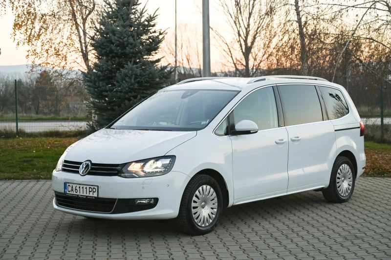 VW Sharan 2.0TDI* UNITED* LED* Камера* FULL* Germany, снимка 3 - Автомобили и джипове - 52896117