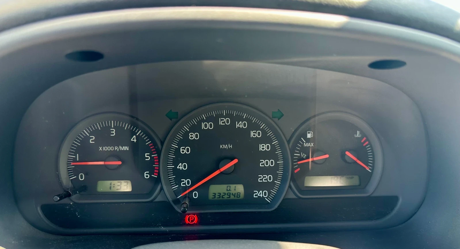 Volvo V40 1.9D 116 к.с. - изображение 8