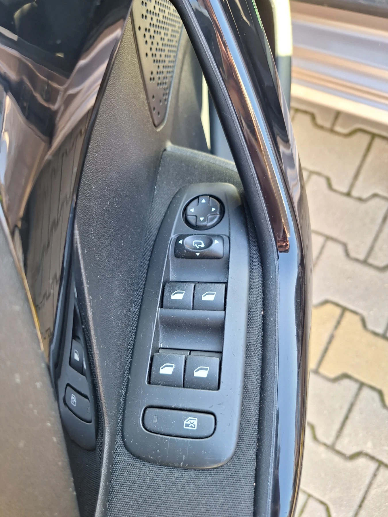 Peugeot 208 1.4 HDI - изображение 10