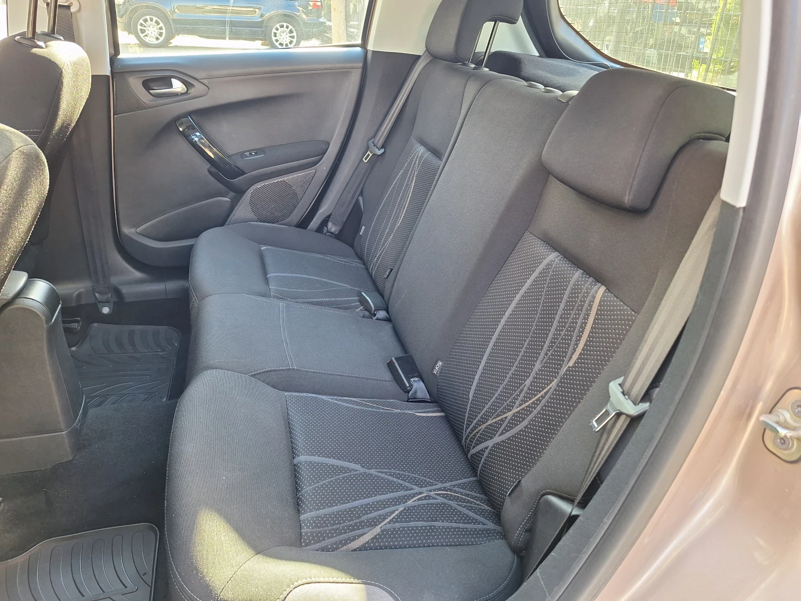 Peugeot 208 1.4 HDI | Mobile.bg   15