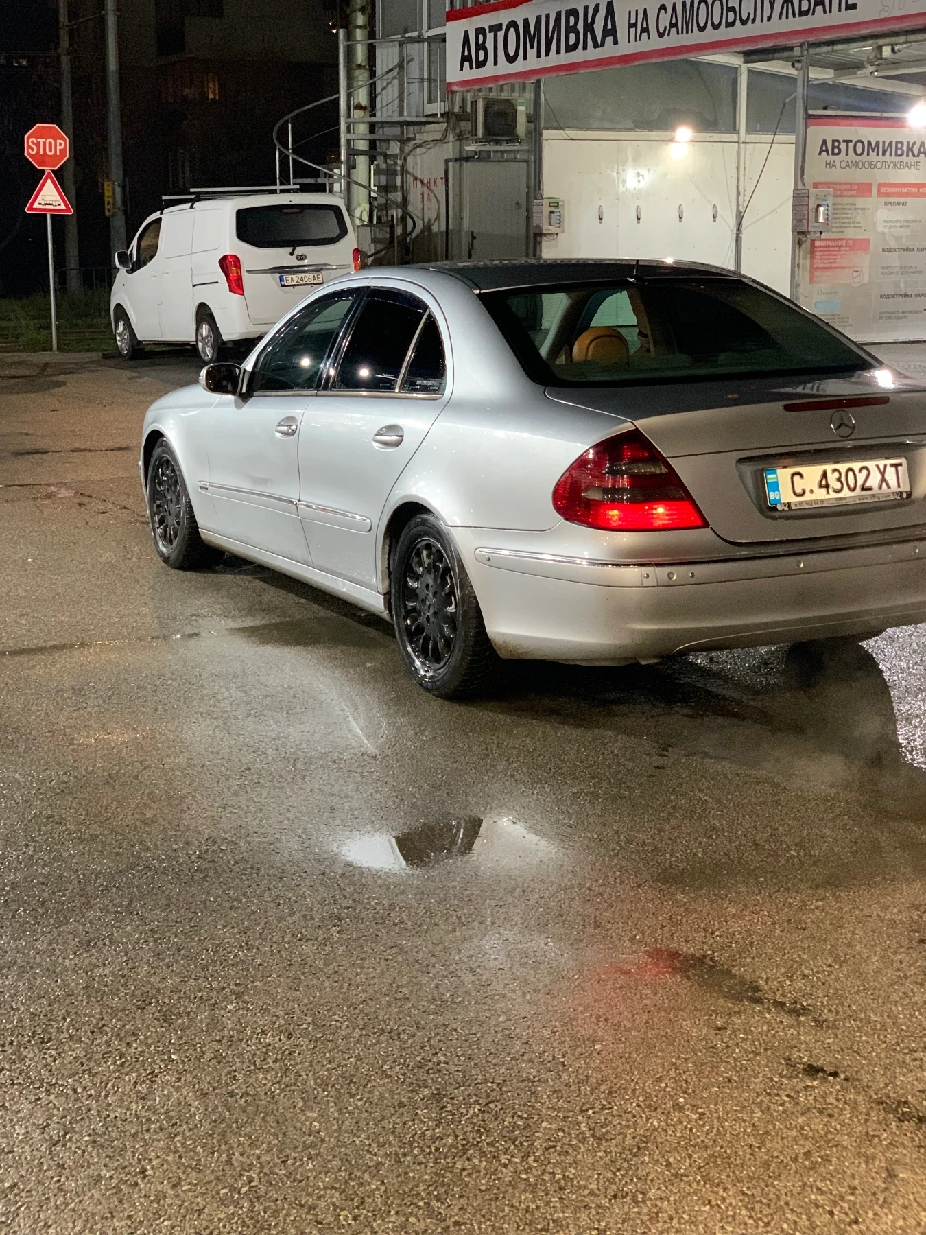 Mercedes-Benz E 220  - изображение 9