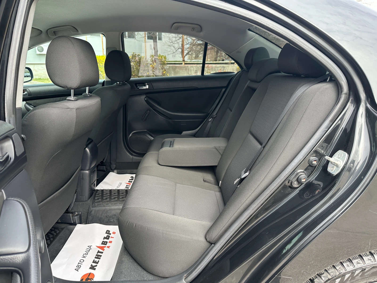 Toyota Avensis, снимка 9 - Автомобили и джипове - 54237434